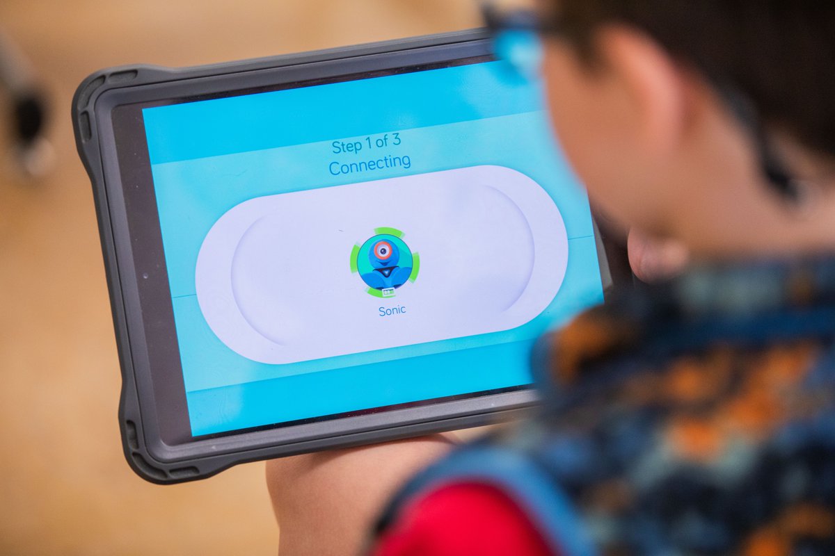 From BeeBots and Bluebots to Spheros, campers dive into a variety of DPISD robots, learning to code and control them to tackle daily challenges! #dptech2024