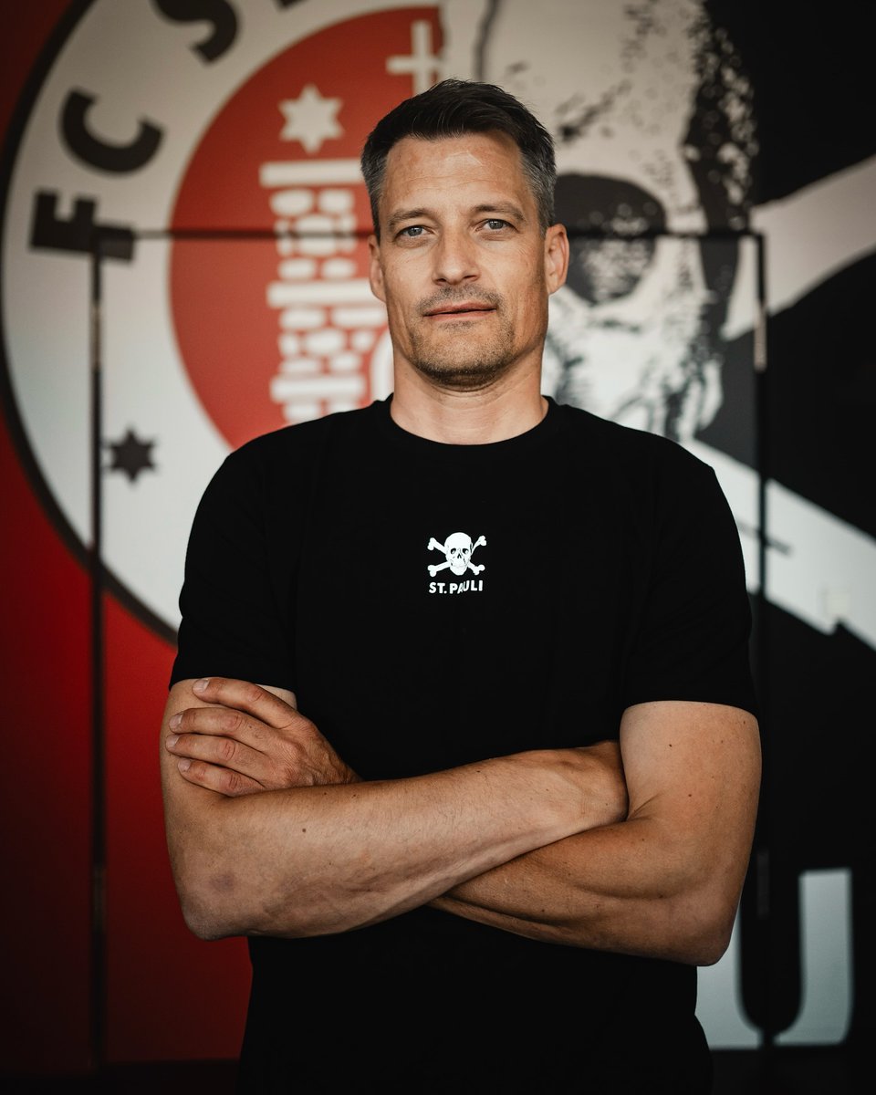 O Patrão chegou!
Alexander Blessin é o novo treinador do FC. St. Pauli.