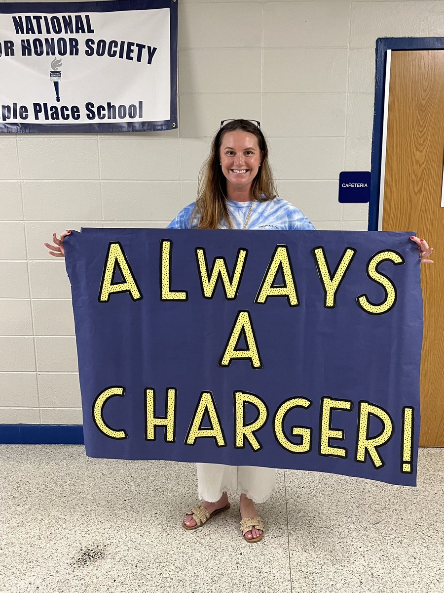 𝕃𝕒𝕦𝕣𝕖𝕟 𝕄𝕒𝕝𝕒𝕟𝕖𝕪 tweet media