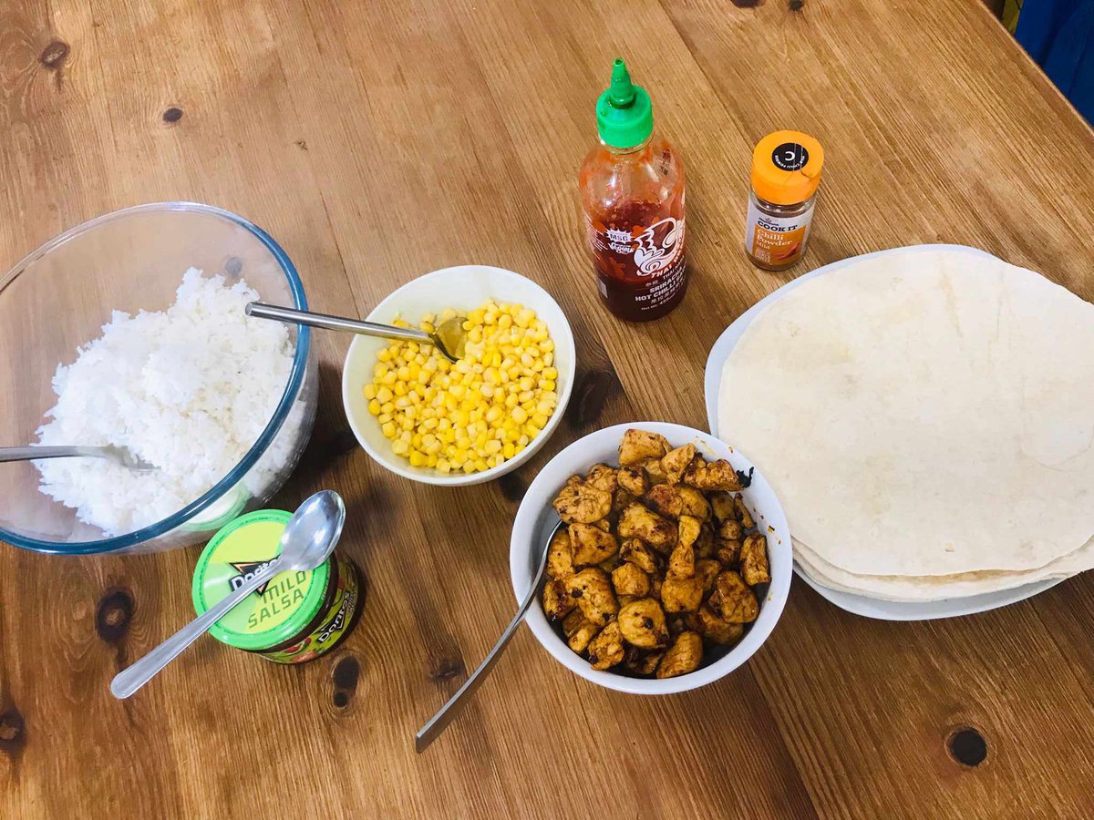 CoathamHousePro's tweet photo. Staff at New View supported the residents to cook and make burritos this week and they went down a storm!
#CoathamHouse #Redcar #Charity #Teesside #EndYouthHomelessness #SmallCharityWeek #MonthofCommunity https://t.co/Yth4EO88bl