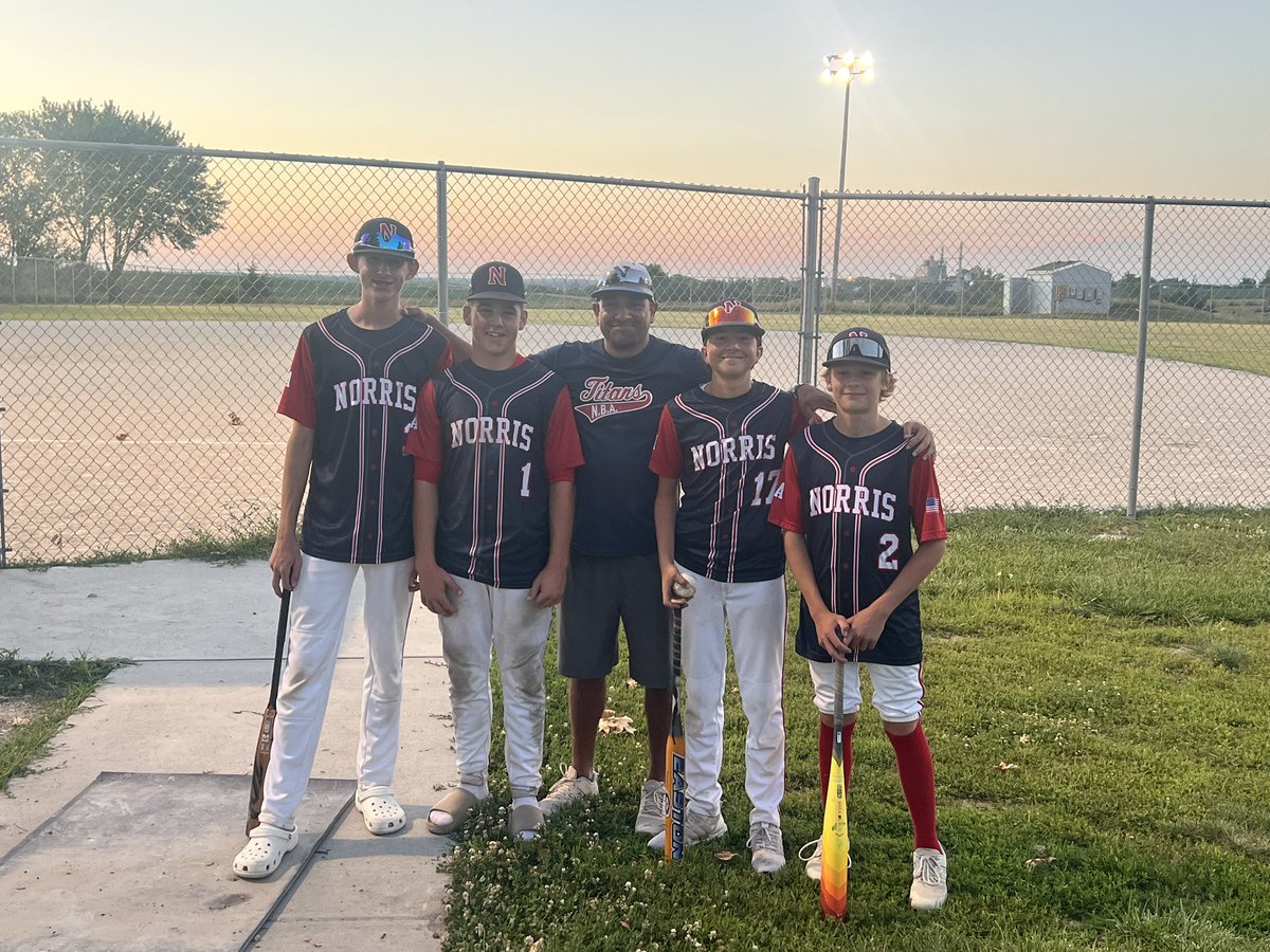 jca5531's tweet image. Wrapped up the summer season for NBA Titans Red team- the team Hunter has played with since 8U. Pretty dang good final year:
102 ABs
.549 avg
1.404 OPS
9 SOs
56 hits including this triple on his last hit.
@hunter_roo83020