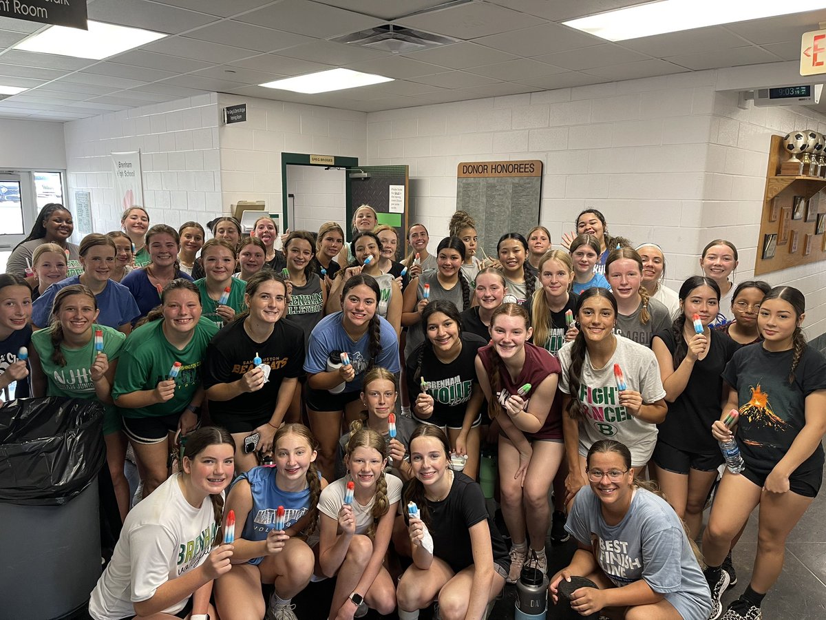 BrenhamSB's tweet image. Great week of workouts! 
#bombpops 
#betterfasterstronger
#cubettescompete