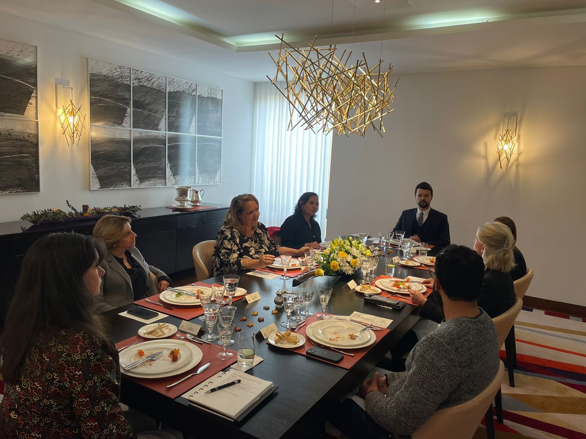 La visite à 🇨🇴 des représentants du programme Paix et Stabilisation 🇨🇦 culmine avec des réunions productives avec la société civile, le gouvernement et les représentants multilatéraux pour continuer à renforcer les liens #CanadaColombie et ratifier notre engagement pour la paix.