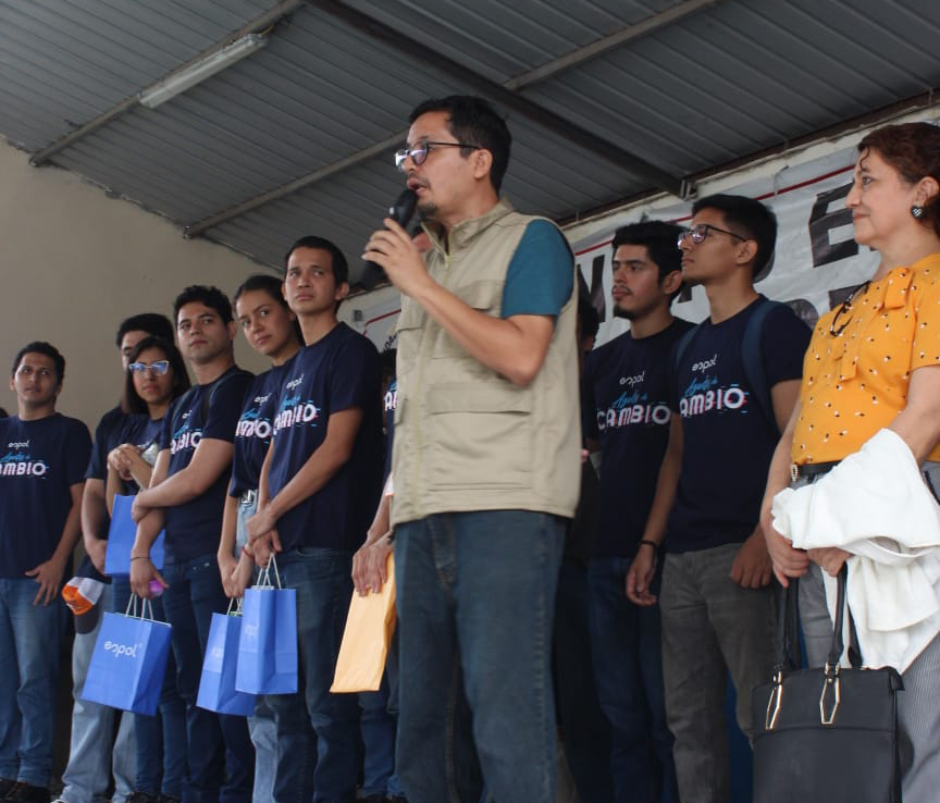 La <a href="/FIMCP/">Fiona McPheat</a> inicia su Programa de vinculación "Educación para el Desarrollo Sostenible" en la unidad educativa Modesto Carbo, al sur de Guayaquil, a cargo del PhD. Juan Peralta. 🌍📚 🌱📚 #ESPOLentuComunidad #DesarrolloSostenible