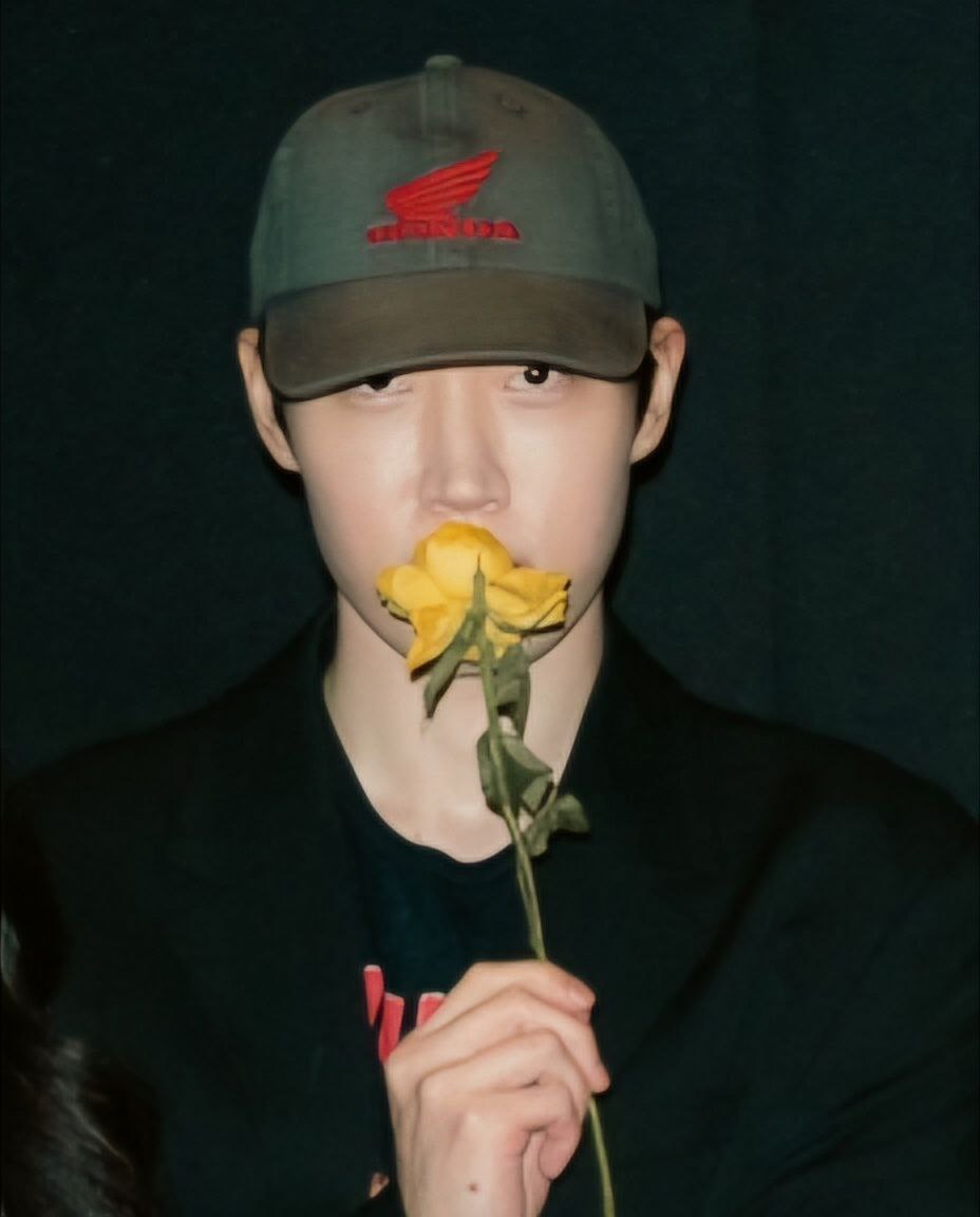 pretty flower for a pretty man 🌼
