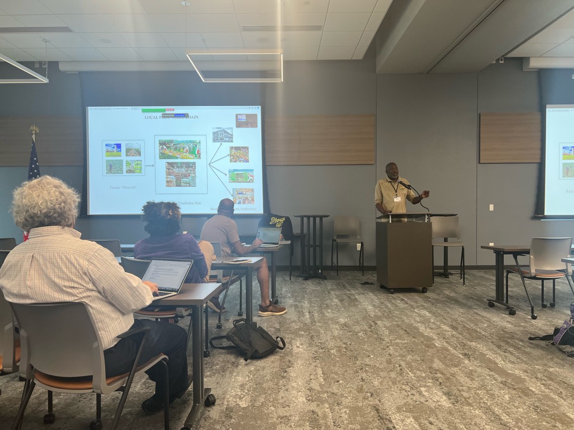 ACEeducators's tweet image. Last day, but not the least! Today, our #ACEInstitute2024 participants had the chance of taking it all in, one last time.  Our traditional open mic  closed the week perfectly. Here is to another great ACE Institute! 

 #CultivatingCooperation #CooperativeEducation