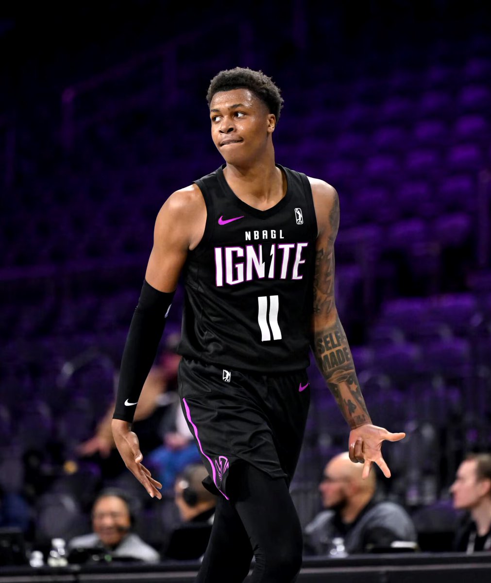 TheHoopCentral's tweet photo. The Milwaukee Bucks select Tyler Smith with the No. 33 Overall Pick. https://t.co/kv8JiU0bRc