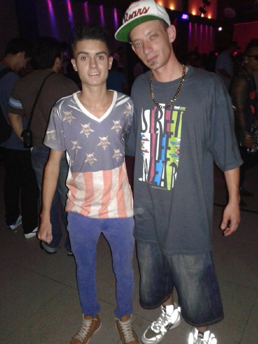 Les reto a  responder este twitt con una foto mas dura que esta: