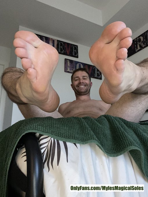 Feeling so soft &amp; sensual right now... https://t.co/HvCPVoy5rc