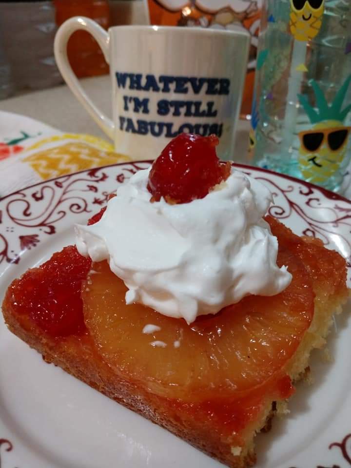 Spoonkie_'s tweet photo. Throwback to when I baked my first Pineapple Upsidedown Cake ππ
#PineappleDay
#pineappleupsidedowncake #pineappledessert #pineapples #baking https://t.co/mhJuDpRa7D