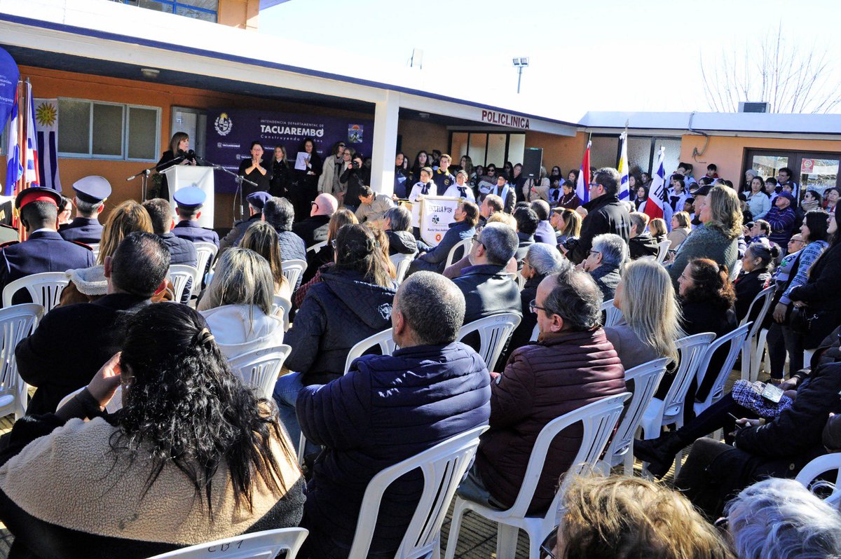 LuisLacallePou's tweet photo. Estuvimos en Tacuarembó, para acompañar a los vecinos en el acto de declaración del primer centro de barrio cómo Monumento Histórico Nacional. Además participamos en la inauguración ampliación de la policlínica y la entrega de una nueva ambulancia para Tambores. https://t.co/TCXV14OF9D