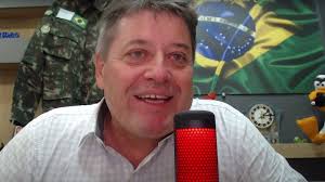 Forrest Gump brasileiro o maior cantador de mentira do Brasil o pastor Sandro Rocha enganador de otarios que estão dentro da política