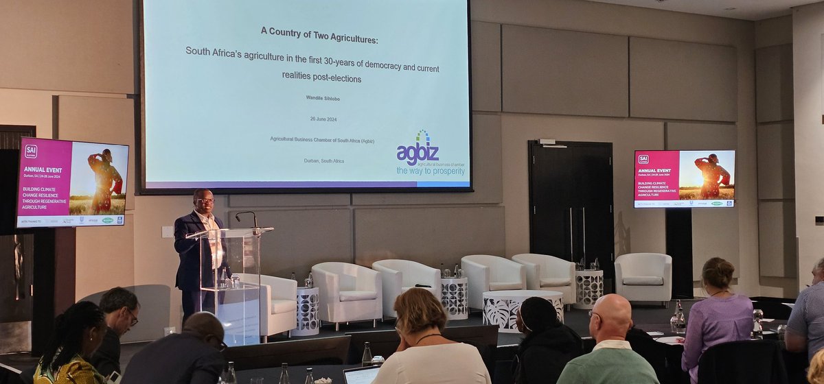 atcochrane's tweet photo. @WandileSihlobo Great to see you at @SAIPlatform event! Really enjoyed your address, an inspiring message of a resilient and hopeful agricultural sector!
Thanks for the signed copy, I'm picking up extras for friends and colleagues! https://t.co/Wfsuh14308