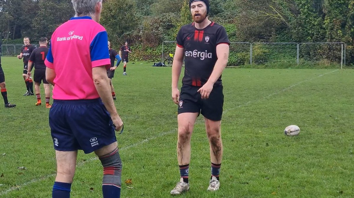 BGFRavens's tweet photo. A big round of applause for our Ed Williams, as he steps down as captain👏 

Thanks Ed, you done amazing work over the three years 💪⚫️🔴

Now you can just enjoy playing rugby without the resposibilities 😂

#bgfravens #dublin #fromthegroundup #rugby #captain https://t.co/dKliGDsWEj