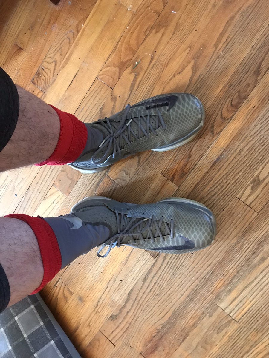 Bigfoot155's tweet photo. Time for a mow, these keep the grass out and the steam in 😃 socks this time for ticks. Little jerks. https://t.co/zbjKtFhBhx