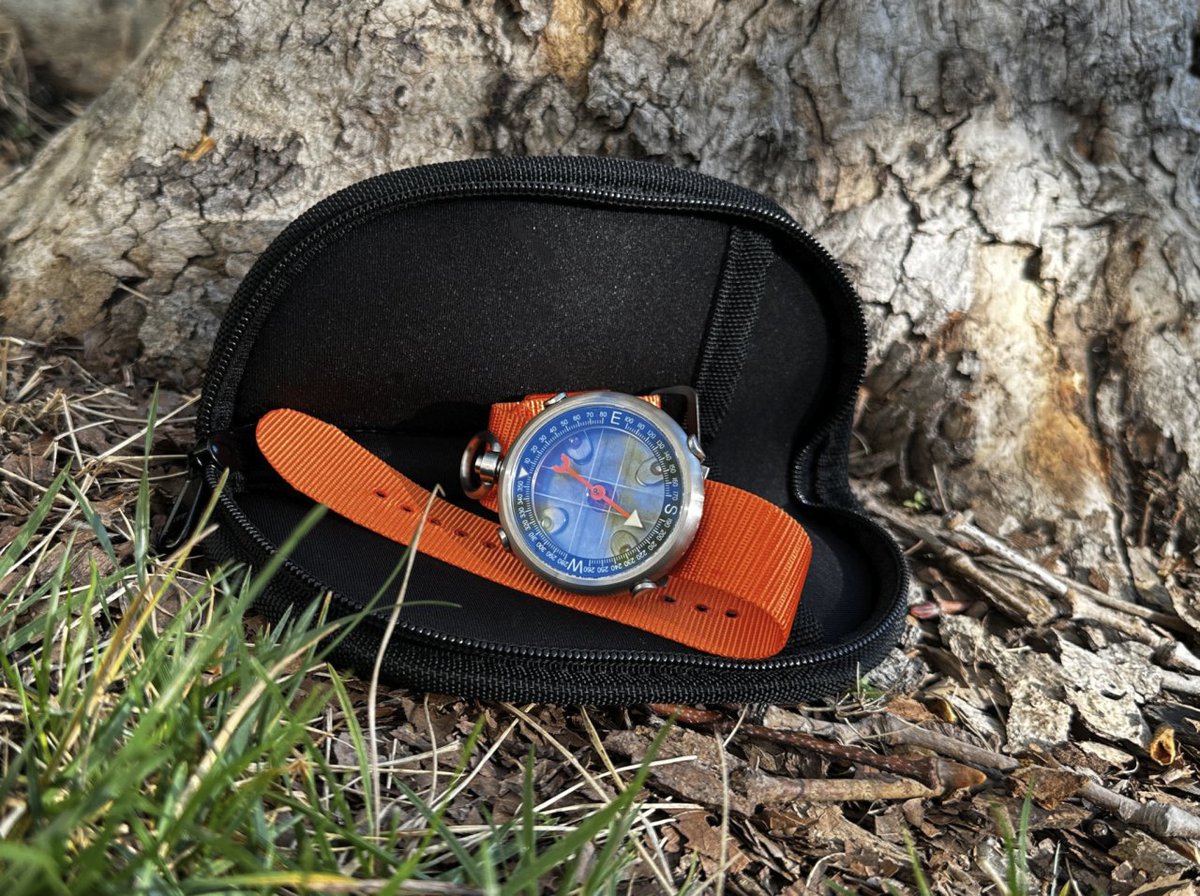 countycomm's tweet image. HOT! 🔥45mm Titanium Heirloom Compass + Wrist Carry Kit By Maratac®🔥
.
.
.
.
#countycomm #cc #ccedc #edc #everydaycarry #pocketdump #compass #heirloom #wristkit #titanium
