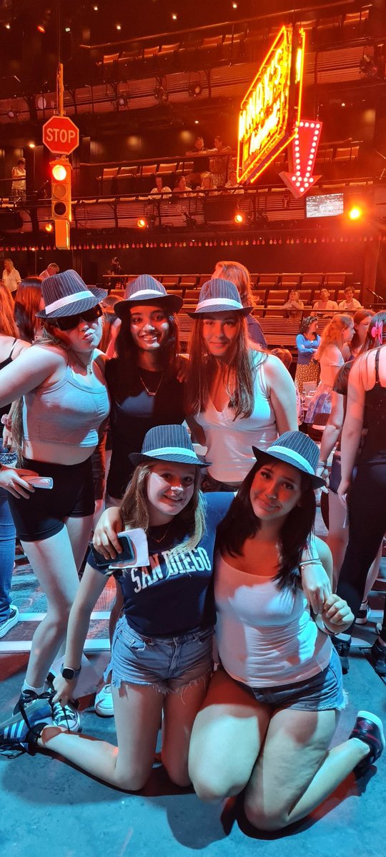 WKGS_Theatre's tweet photo. #GuysandDolls at #thebridgetheatre was so much fun. The year 10's had so much fun being part of the immersive audience.@WestKirbyGS @WKGS_Theatre https://t.co/yrOctoPqMW