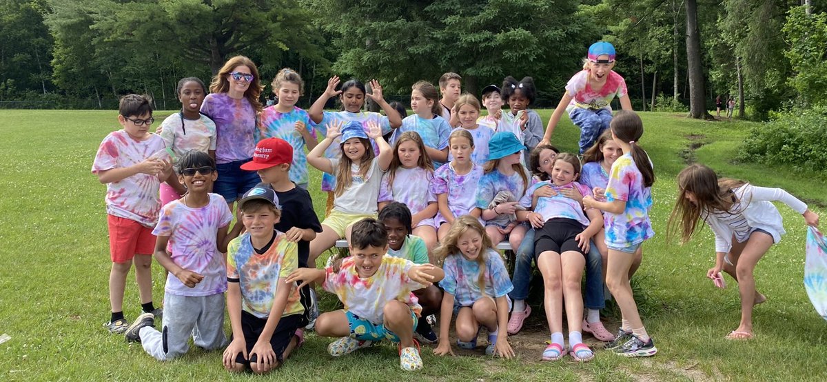 MadameMacKay's tweet photo. It’s not a “goodbye”, it’s just a “see you later”! So lucky to have been such a big part of their lives this year! Their shirts turned out awesome… just like them!!! Happy and safe summer everyone. 🌷💗🌷@GoodfellowPS @SCDSB_Schools https://t.co/l26cylK7yO