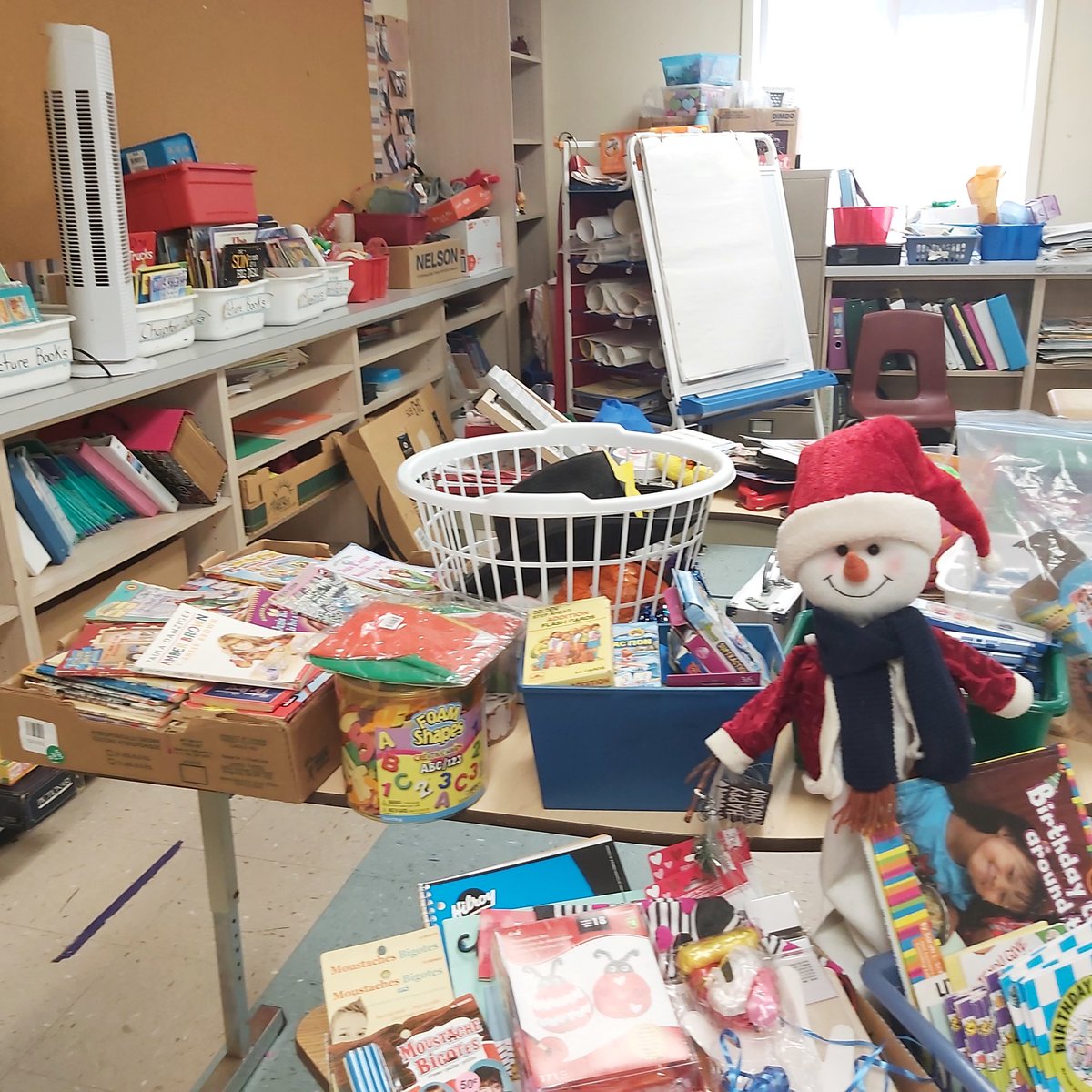 More Yard Sale fun!
<a href="/gecdsbpro/">GECDSB PR</a> <a href="/QEPSKnights/">Queen Elizabeth PS</a>