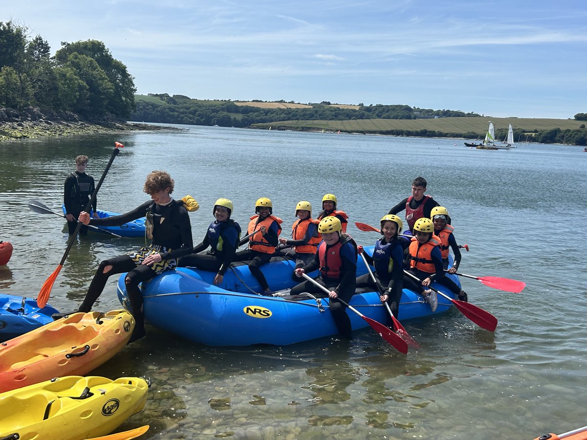 What a glorious day! ⁦<a href="/Oysterhavensail/">Oysterhaven Centre</a>⁩ ⁦<a href="/GlasheenGNS/">Glasheen Girls NS</a>⁩