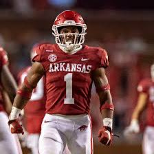 Groves_Zach0's tweet photo. after a great conversation i’m blessed to receive an offer from The University of Arkansas @RazorbackFB @er_football @CoachBrooks33 @ER_CoachA @afite23 @JakeLancaster3 @CoachJoe_77 https://t.co/DAHrI8npw9