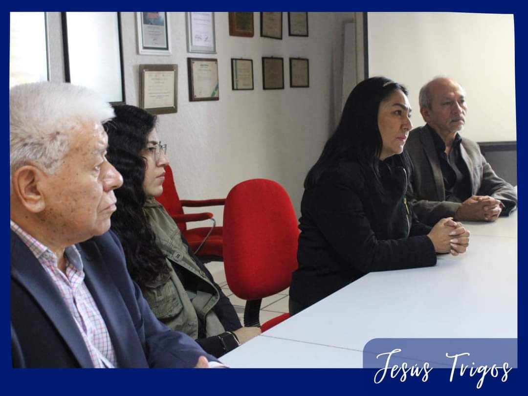 jitr_77's tweet photo. Sostuve una reunión de trabajo con la Asociación de Institutos y Académicos Culturales y Recreativos del Estado de México, en torno a nuestra próxima #FeriaEducativa en #Toluca. Para trabajar de la mano. 

#BIIDERA
#PorMásYMejoresEmpresas
#YoSoyCOPARMEX https://t.co/usiumJk6YL