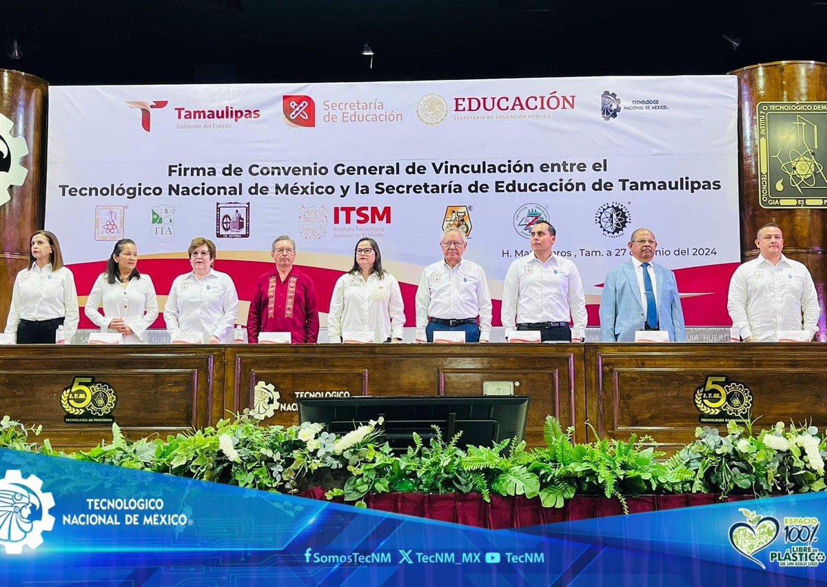 #ElTecNMInforma
Esta mañana arribó al Instituto Tecnológico de Matamoros el director general, <a href="/Ramon_Jimenez_L/">Ramón Jiménez López</a>, para reunirse con Lucía Aimé Castillo Pastor, Secretaria de Educación de Tamaulipas.