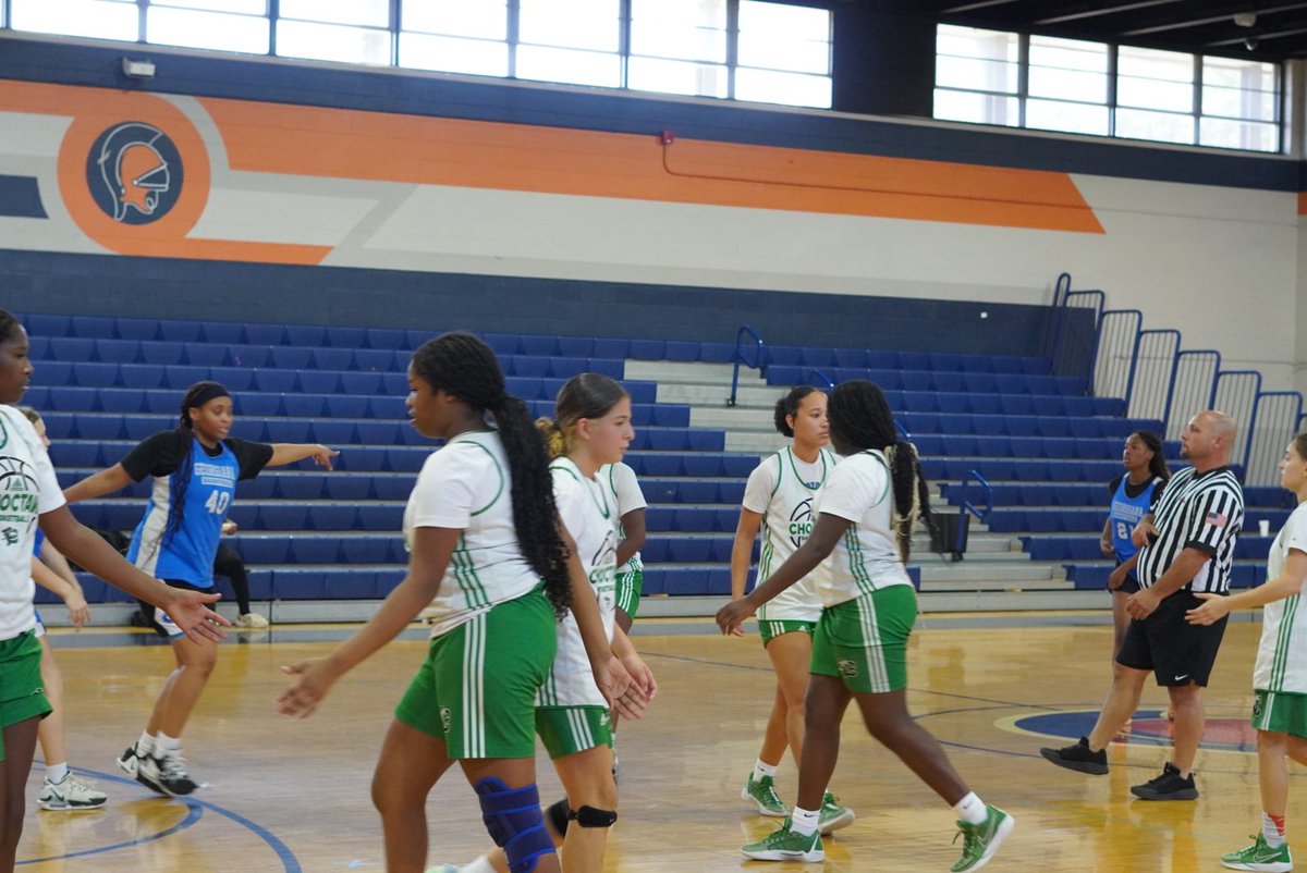 ChoctawWBB's tweet photo. Camp was a success 💚🖤🏀

Quality vs quantity https://t.co/7Jm1MyYsm4