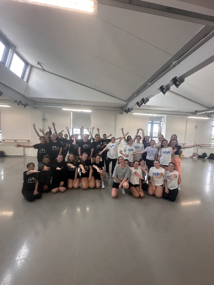 Our dancers have had a fab day on the Edinburgh Grease trip with <a href="/dance_alva/">Alva Dance</a>. 

Estimated arrival at Alloa Academy is 6:20 💫