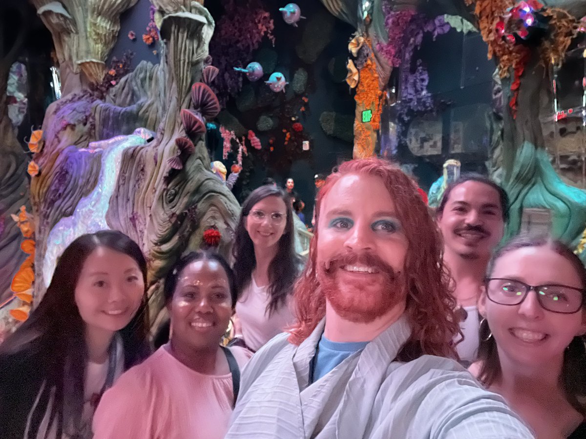 I’m so proud and excited that <a href="/NYCSchools/">NYC Public Schools</a> was named a distinguished district by <a href="/ISTEofficial/">ISTE</a> and for the the work of my colleagues to create inclusive learning pathways to the  future for our students. #ISTELive