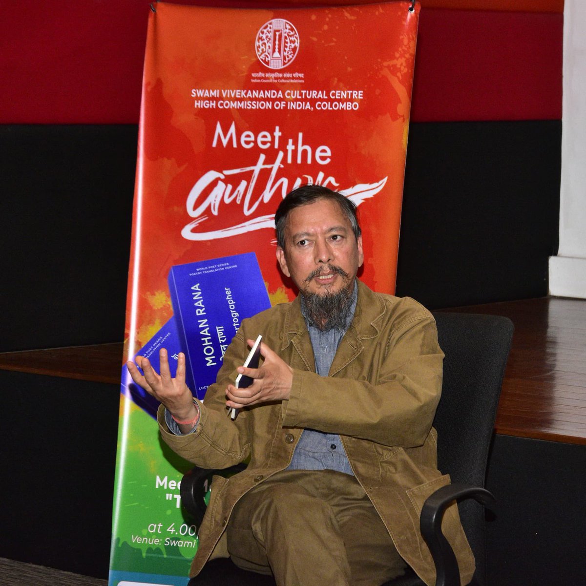 iccr_colombo's tweet photo. This month’s guest for #MeetTheAuthor was Mohan Rana, a UK based Hindi language poet who published 10 poetry collections in Hindi and translated into many languages across world. He presented today ‘The Cartographer’ in Hindi and translated by Lucy Rosenstein, Bernard O’Donoghue. https://t.co/dAsbEcOYvW
