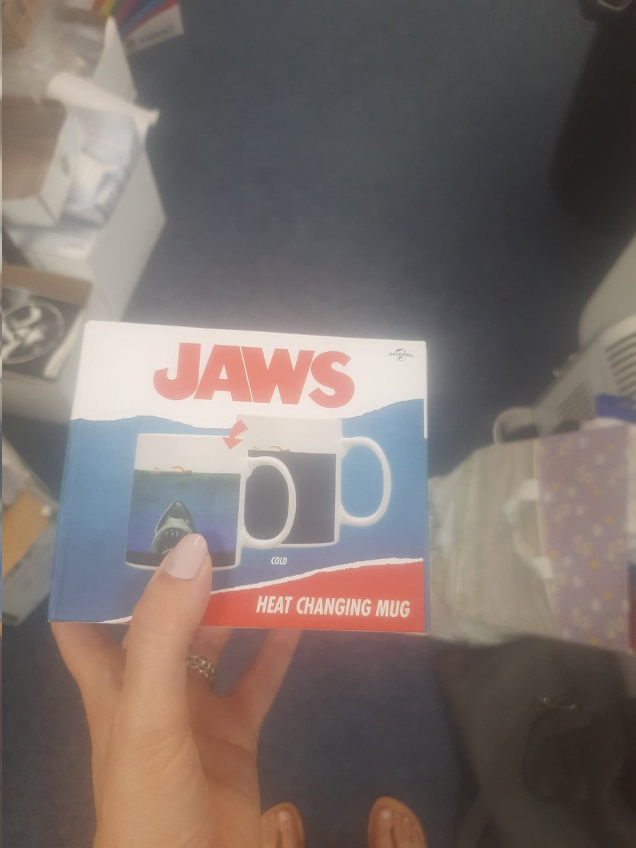MrsWoodings's tweet photo. Spot on teacher gift for me! 👌 https://t.co/tc0WVaKQgd
