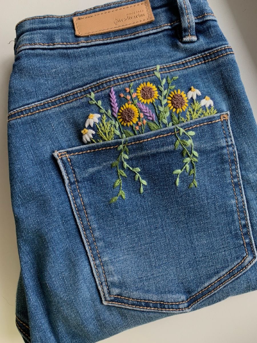 300moods's tweet image. embroidered jeans👖🌻🪡