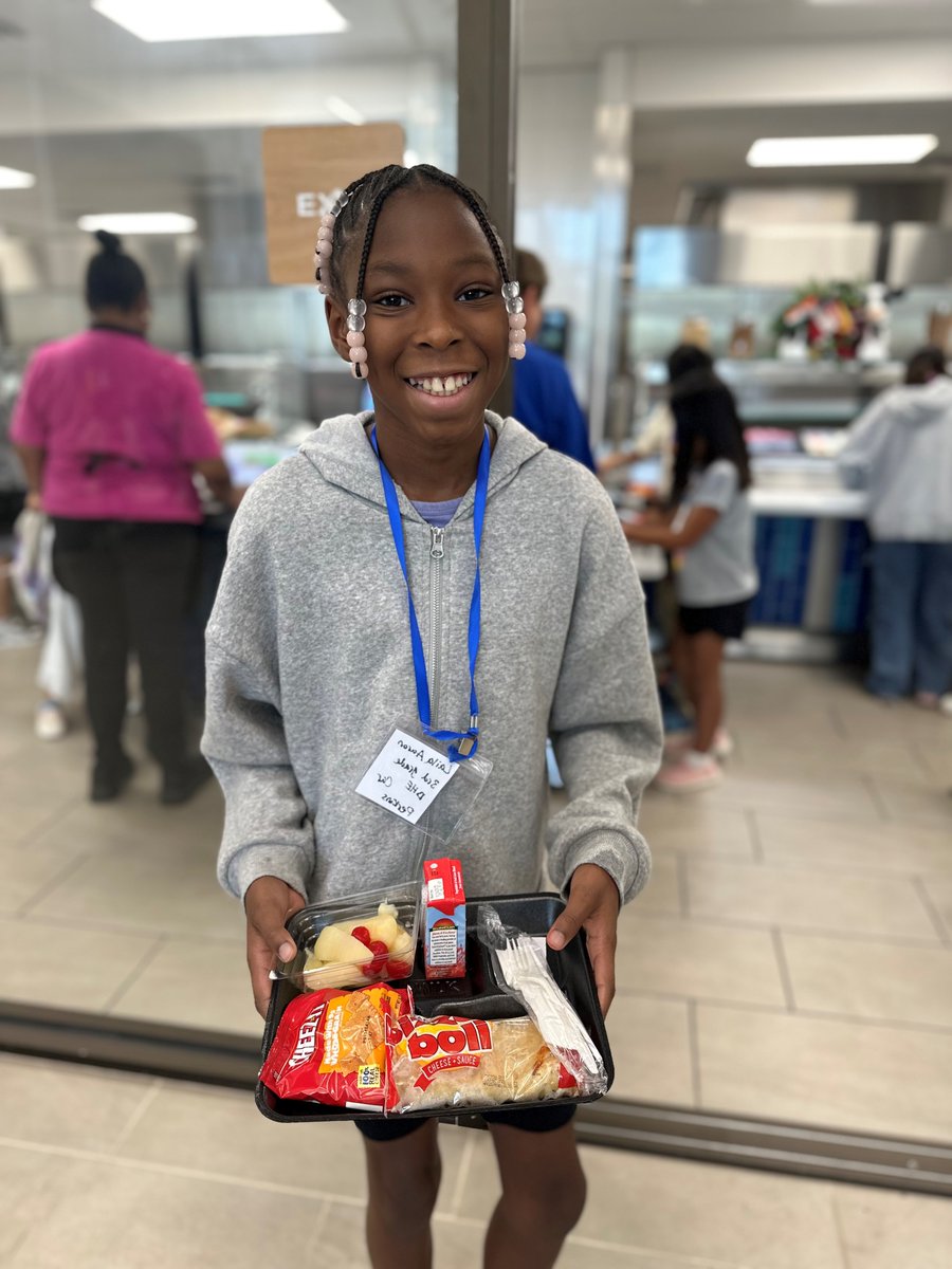 SBISDSNS's tweet photo. Fueling smiles and summer adventures, one lunch tray at a time! ☀️🍎
#SummerFeedingJoy #HoustonSummerEats #FeedHoustonKids #SummerLunchFun
#HoustonFeeds #LunchTrayAdventures #KidsLoveLunch
#SummerFeedingProgram #HoustonCommunity #SupportHoustonKids #NutritionForKids https://t.co/c3oP1bqcTJ