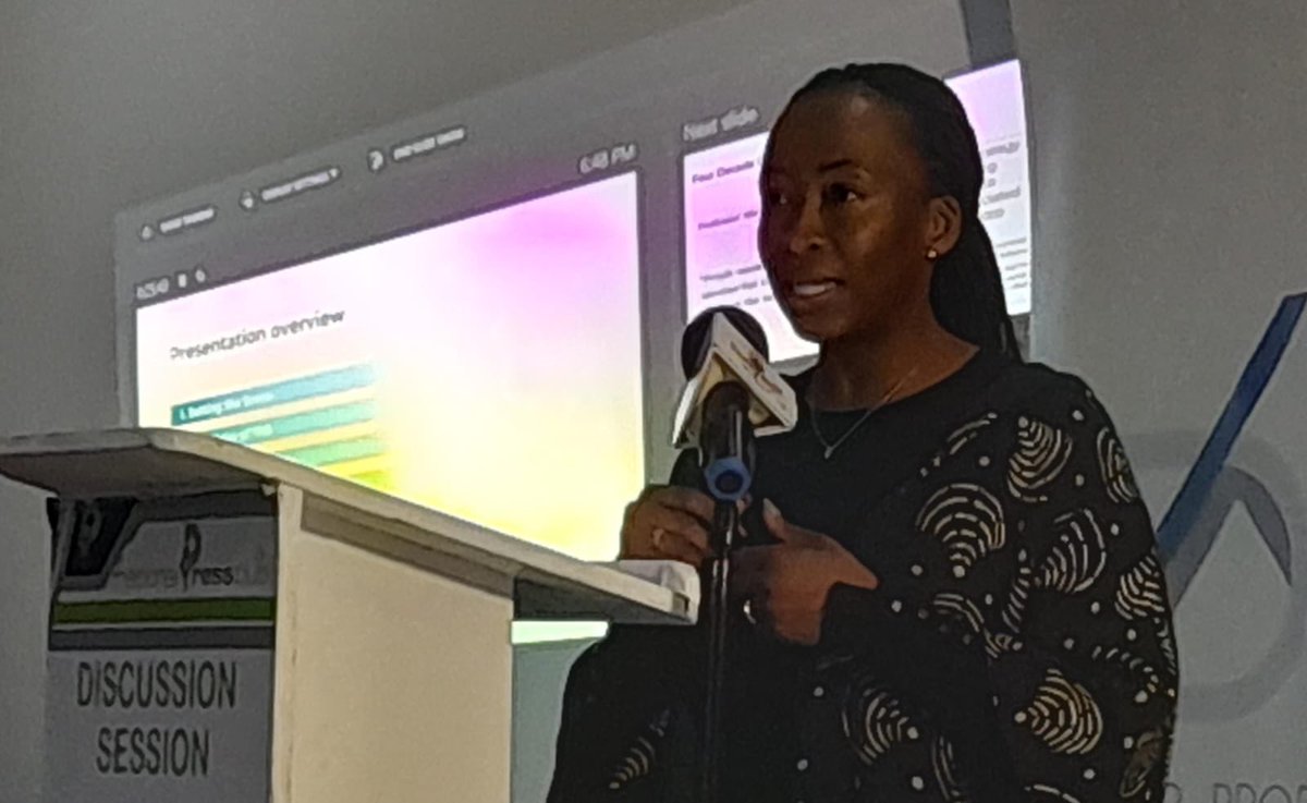 npclub's tweet photo. The CEO of The Vapour Products Association South Africa &amp; Regulations; Ms Asanda Gcoyi leading the team from @VPASouthAfrica  at a discussion evening help in partnership with the National Press Club https://t.co/3HnXqkgJJs