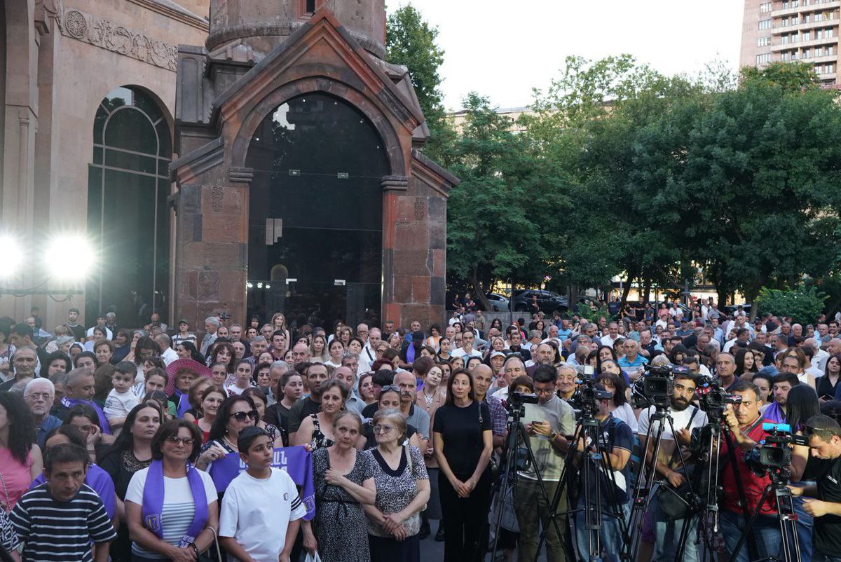 SrbazanBagrat's tweet image. Our target will be liberation from evil.

#EnoughLies

#JustCause