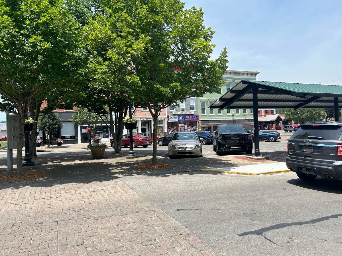 Unity1_HHC's tweet image. At Unity 1 Home Health Care, we love the convenience of having Market Street Café right across the street. Their delicious treats are a perfect pick-me-up midday! Be sure to stop by and enjoy a tasty food on your way into our office!!

#PortsmouthOhio #Ohio #MarketStreet #Market