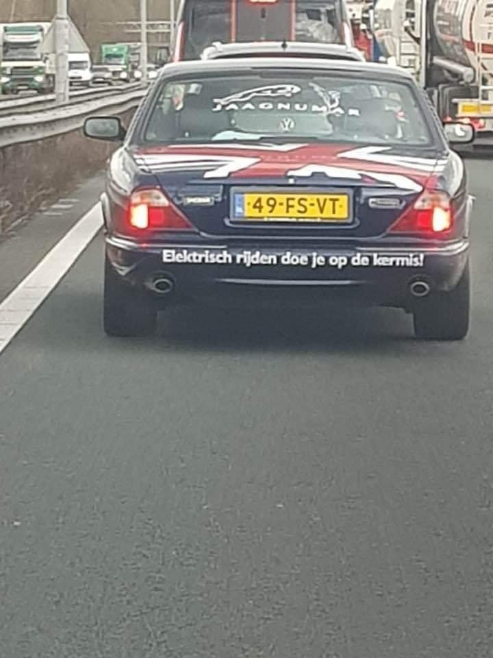 Is dit een nieuwe Jaaag van ‘meneer de veurzitter’?
<a href="/BNRpetrolheads/">BNR Petrolheads</a> <a href="/Arthur1Arthur/">Arthur Verberne</a> #komjoenittie
