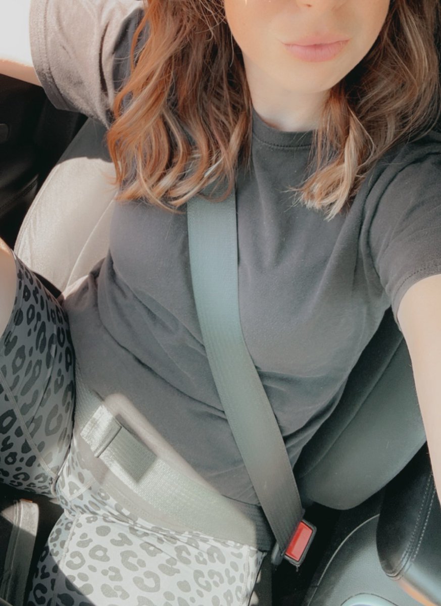 kiraquinnOF's tweet photo. I’m hungry who’s buying my lunch? 

Findom
Findomme
Paypig
Cashcow https://t.co/BNouYylH6Q