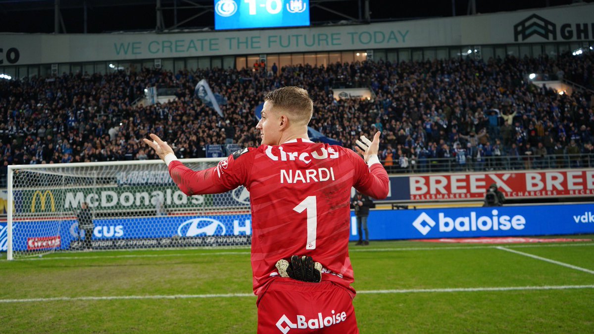 PaulNardi's tweet image. Il est temps de se dire aurevoir, mon histoire à Gand s’arrête ici, j’ai découvert des partenaire fantastique,  un corps médicale qui m’a permis de vivre un nouveau challenge. Et surtout des supporters exceptionnels. Je ne vous dis pas adieu. Always BUFFALO 💙🤍 @KAAGent