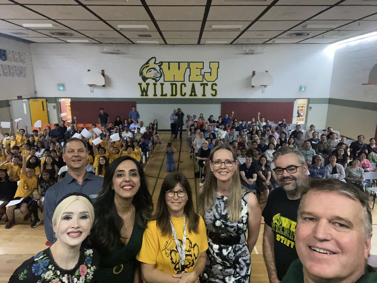 Congratulations to our Grade 6 students! They will be off to their next adventure in September:)