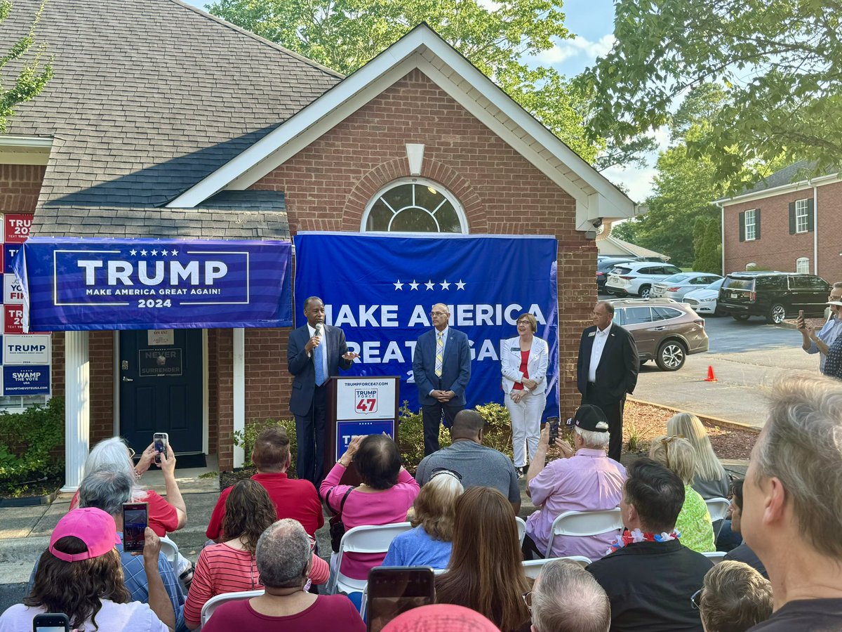 Bruce Thompson (@brucethompsonga) on Twitter photo Got to spend a little time yesterday afternoon with a great man and brilliant mind <a href="/RealBenCarson/">Ben & Candy Carson</a>.
Chatted Trump, cancer, the goodness of our Lord and Savior, and how He has a plan for us all. Got to spend a little time yesterday afternoon with a great man and brilliant mind <a href="/RealBenCarson/">Ben & Candy Carson</a>.
Chatted Trump, cancer, the goodness of our Lord and Savior, and how He has a plan for us all.