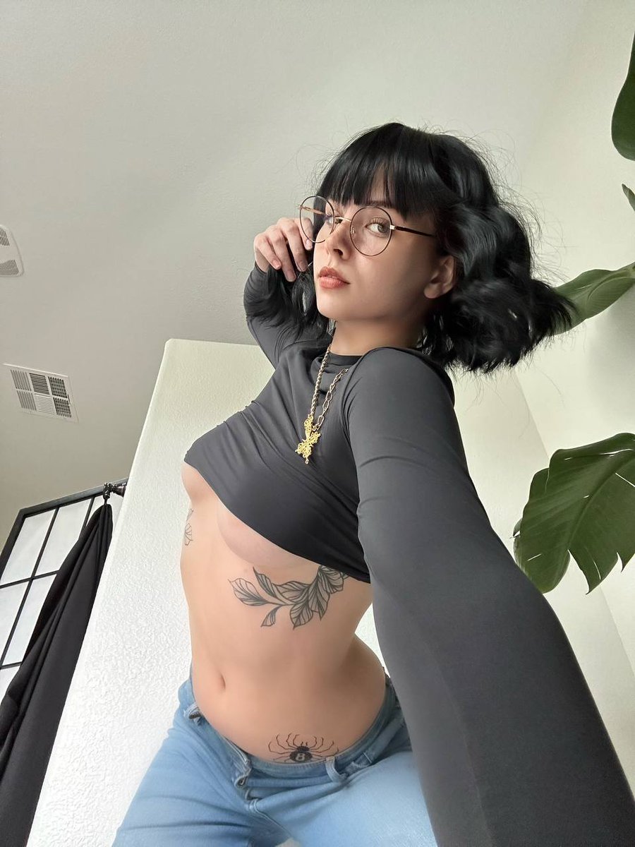 imnatking's tweet image. if you’re active on X, say hi for a DM back🤭 (serious)