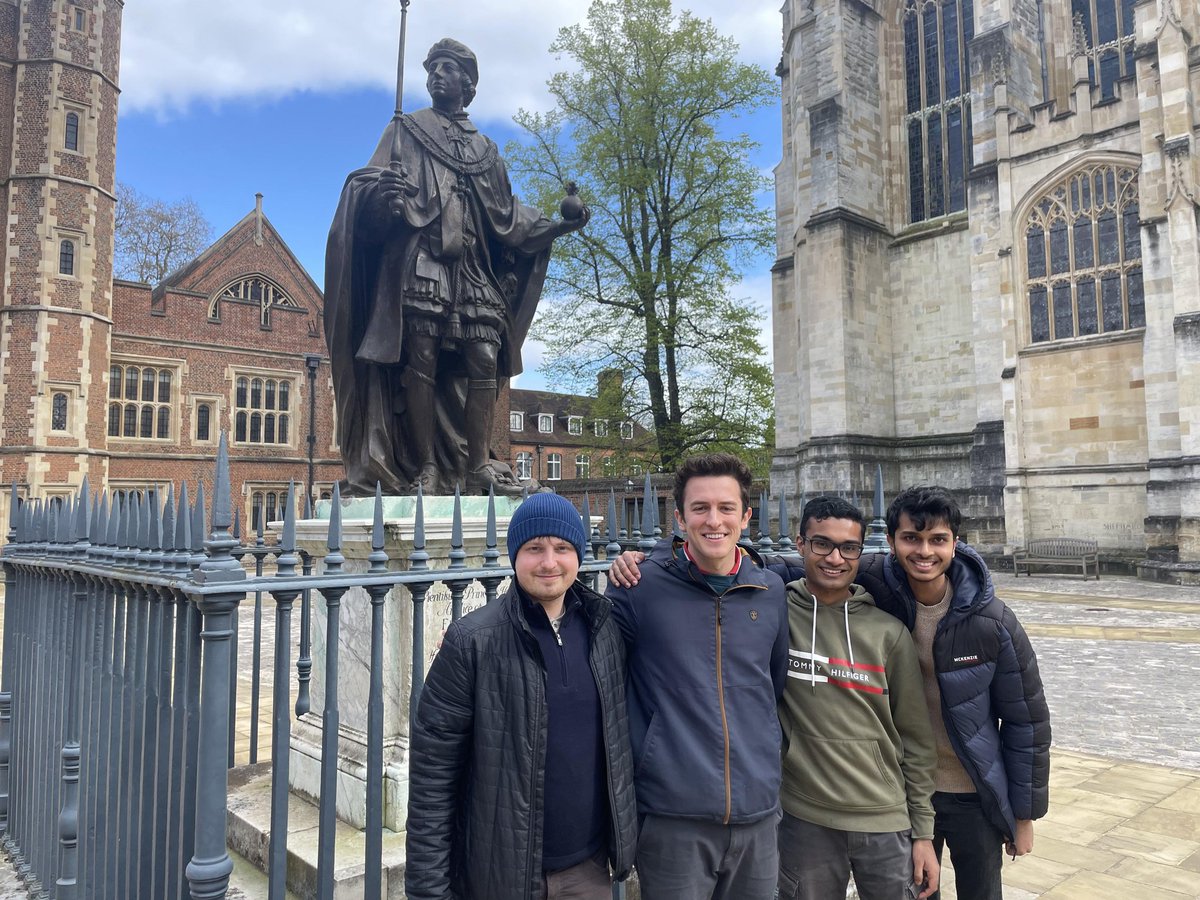 WarwickChessALM's tweet photo. Just over a month ago, @WarwickChess Alumni fielded a team against @Eton_College.

It was a thoroughly enjoyable day, with a closely fought set of matches - followed with lunch, tour of Eton, and a stroll through Windsor.

Well done to the players on both sides! https://t.co/tN6Ywq7QPz