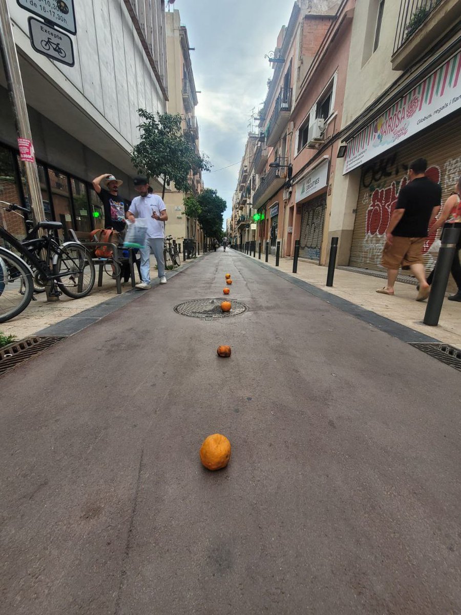 Gunny_es's tweet image. Our CEO doesn’t waste time, and at #Decipher in Barcelona, they started collecting $ORA! Let’s go! 🚀💰 @AlgoFoundation