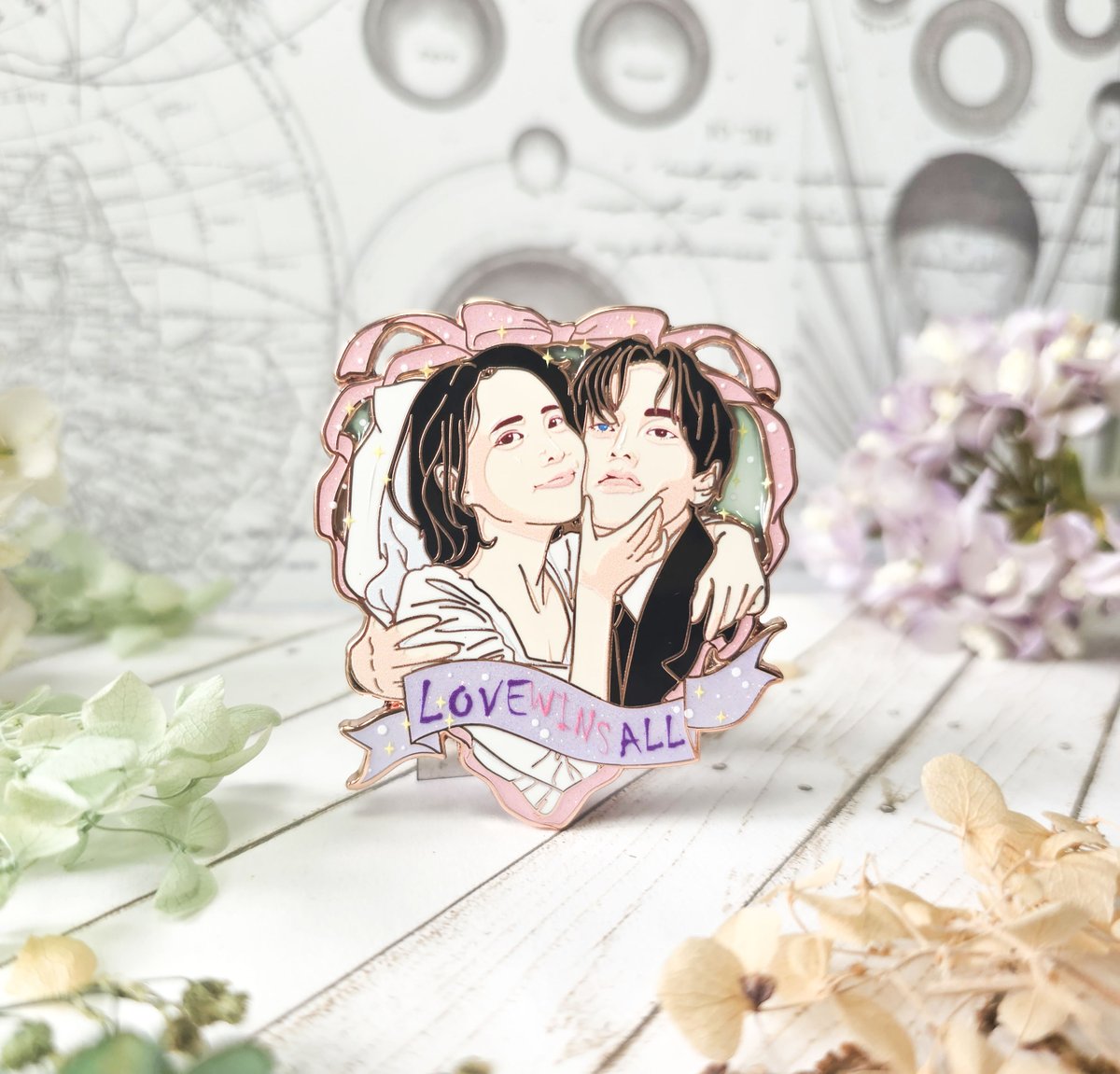 KoJikook's tweet photo. IU - Love wins all
which version do you like more?
#IU #lovewinall #btsv #taehuyng
#bts #army #btspin #btspins #pin #pins #enamelpin #enamelpins #btsfanart #smallbusiness #kpop #kpoppin #btspins #btspincollection https://t.co/TjTU8Dx4Eh