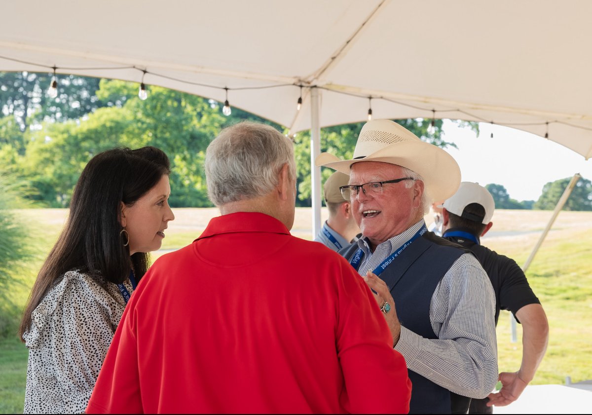 TexasDeptofAg's tweet image. Last week, Commissioner Miller, accompanied by his wife Debra and TDA staff, participated in the 2024 SASDA conference held in Williamsburg, Virginia with various agricultural leaders #TexasAgricultureMatters #SASDA