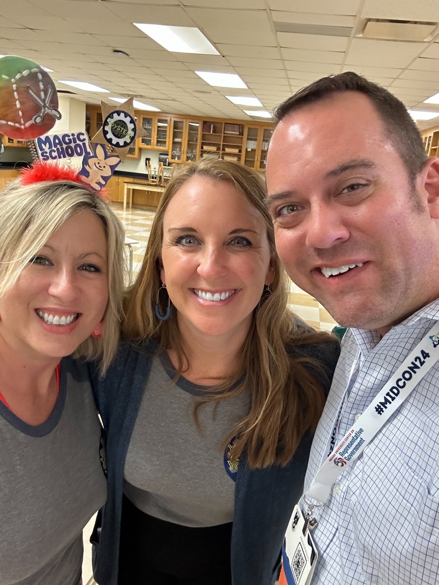 Andy Knueven #YouKnuevenLearn #MinecraftEdu 💚 tweet media