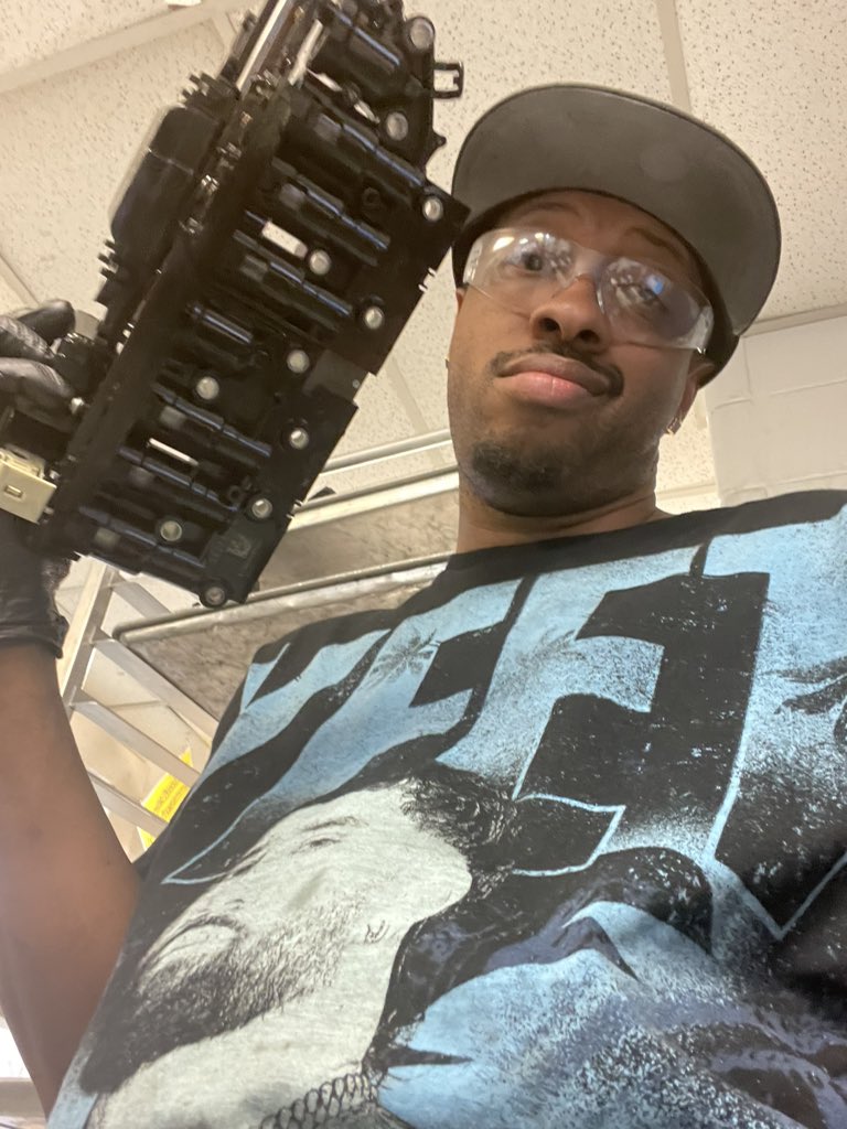 DJALL_REDDY's tweet photo. YEEETTTTTT !!!!!! While I’m working lol #MrTransmission lol @WWEUsos #JeyUso #GetWellJimmy https://t.co/toFje2jOAW