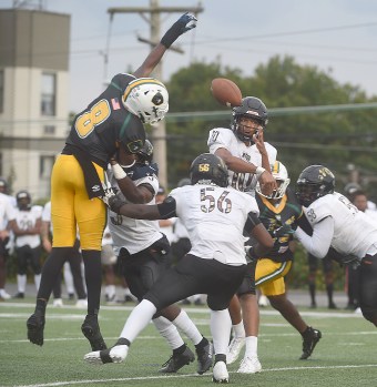 AOPathletics's tweet image. Archdiocese Announces Scholar-Athlete Honor Roll For 2023-24 School Year aopathletics.org/news/2024/6/26… @Wood_Vikings @RomanAthletics @PaFootballNews @joemasonwrites @MelissaMHM @HSGameOn @johnknebels @CatholicPhilly @OHara_Lions @Clem2258  @belladiamore @richflanagan33 @CoachB0066